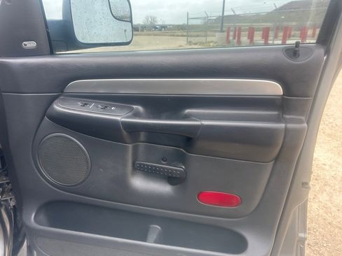 Used 2005 Dodge Ram 2500 Truck SLT AWD/4WD image 19