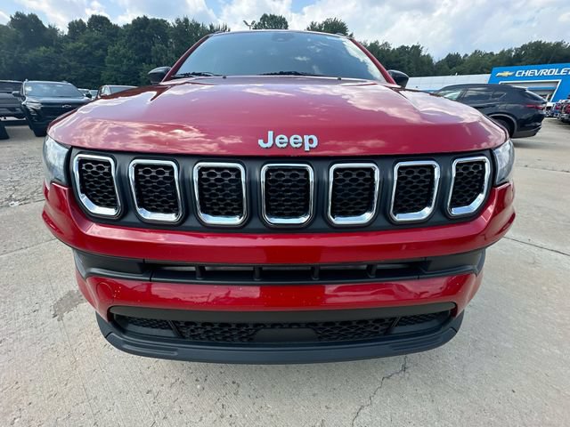 Used 2023 Jeep Compass Latitude AWD/4WD image 32