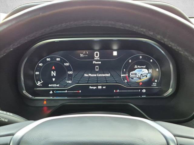 Used 2022 GMC Yukon XL SLT w/ SLT Premium Package AWD/4WD image 11