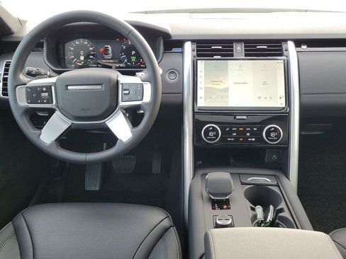 New 2025 Land Rover Discovery S AWD/4WD image 19