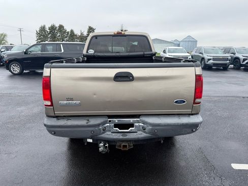 Used 2005 Ford F250 Lariat image 4