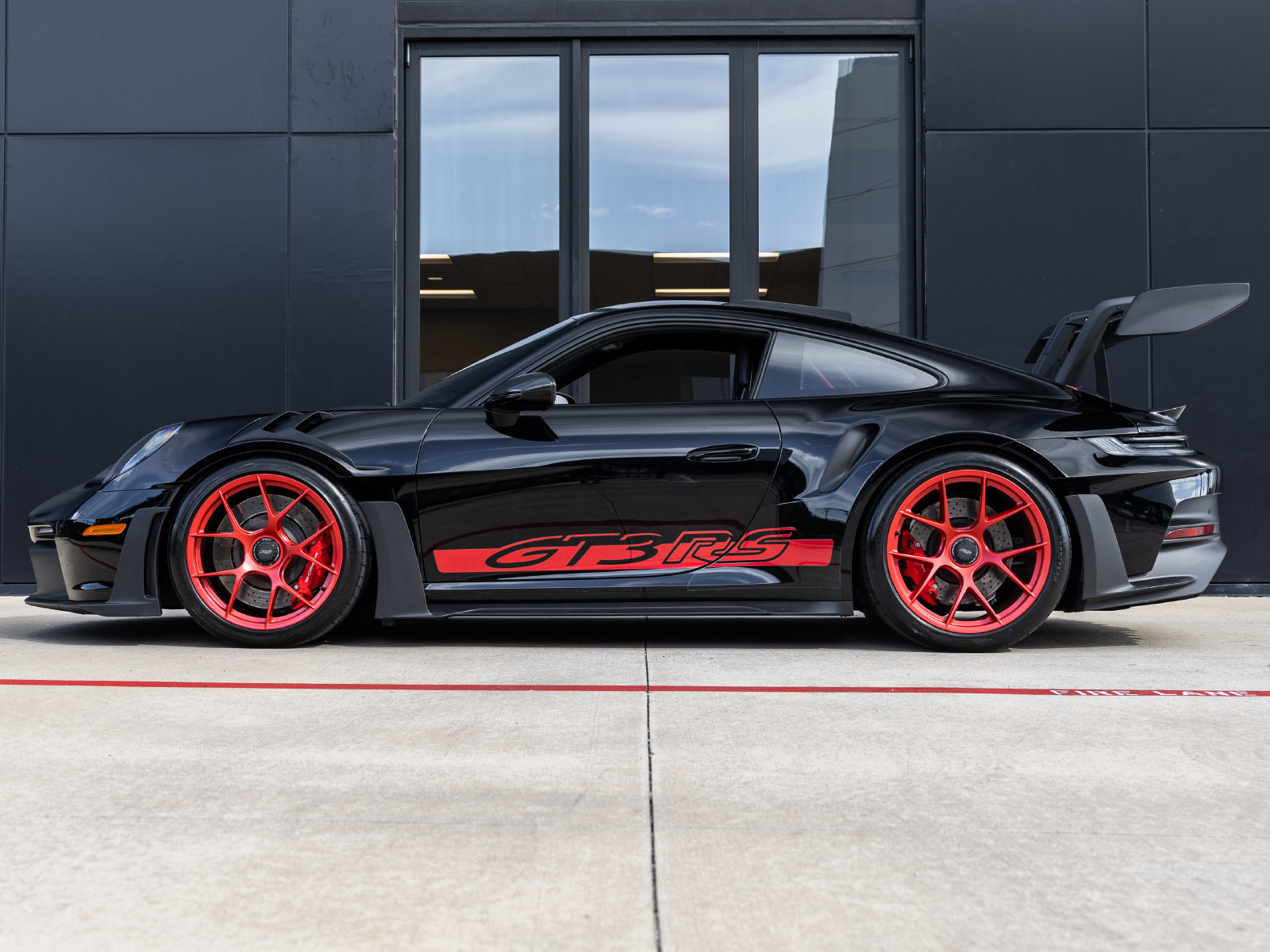 Certified 2023 Porsche 911 GT3 RS RWD image 2
