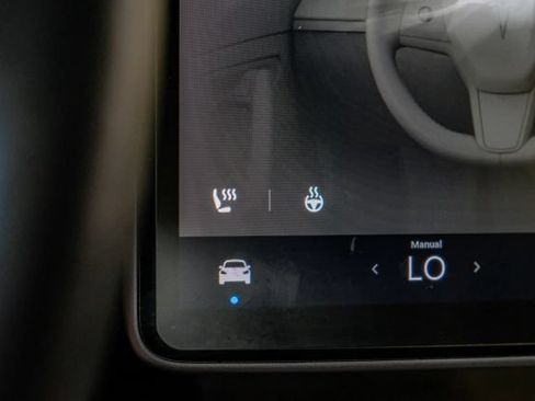 Used 2021 Tesla Model Y 2WD image 40