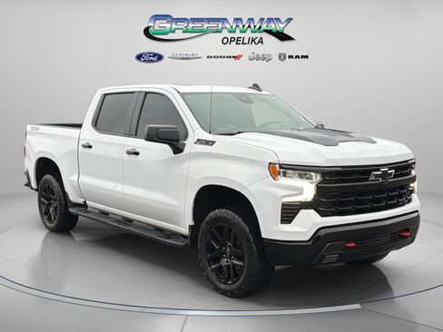 Used 2024 Chevrolet Silverado 1500 LT Trail Boss w/ Convenience Package II image 1