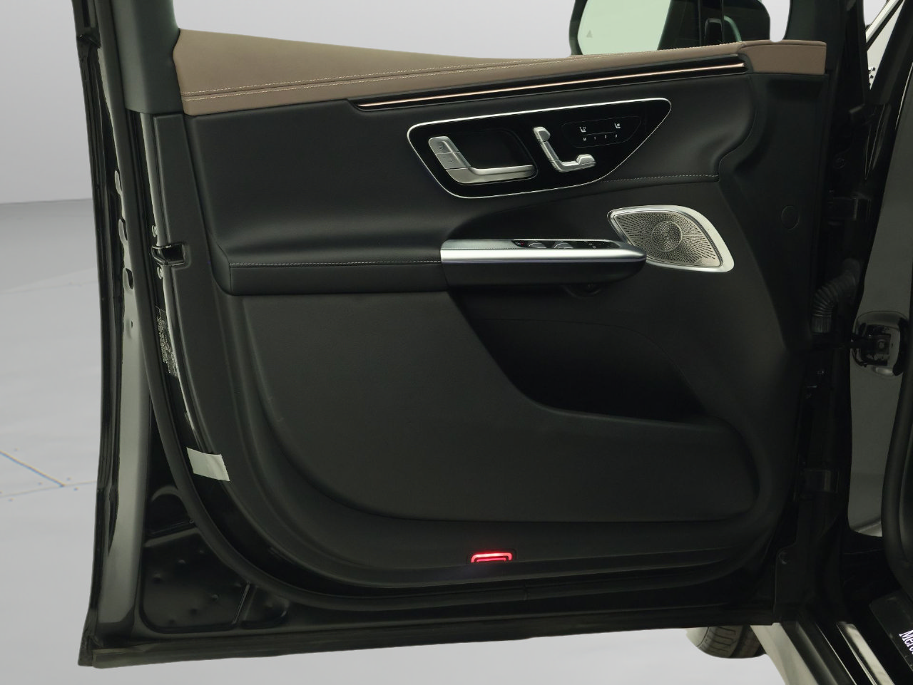 Certified 2023 Mercedes-Benz EQE 350+ SUV image 17