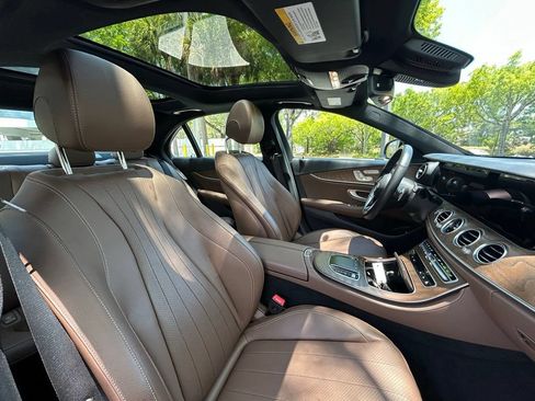 Used 2023 Mercedes-Benz E 350 4MATIC Sedan image 37
