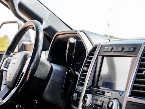 Used 2020 Ford F250 Platinum image 30