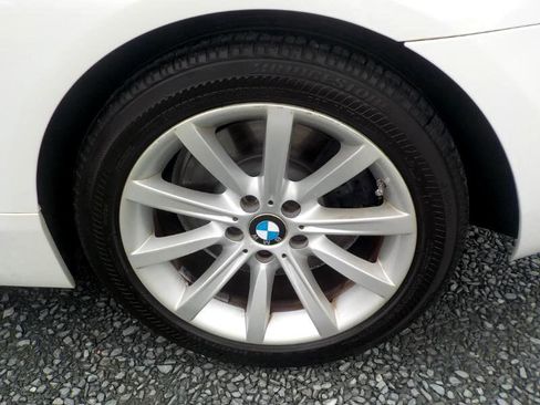 Used 2012 BMW 640i Convertible w/ Luxury Seating Pkg image 29