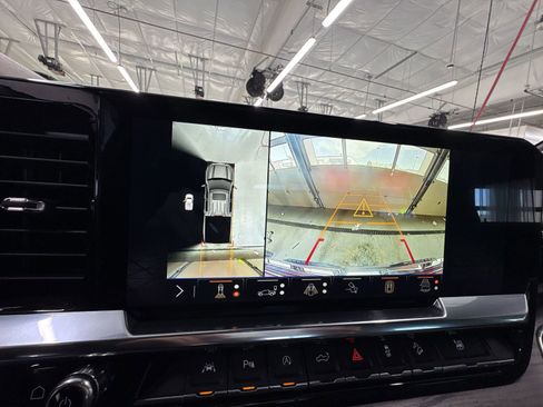 Used 2024 GMC Sierra 1500 SLT w/ SLT Premium Plus Package image 15