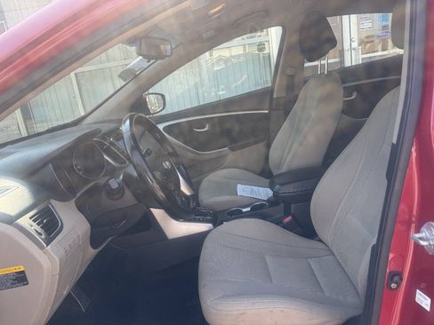 Used 2013 Hyundai Elantra GT w/ Touch & Go Pkg FWD image 11