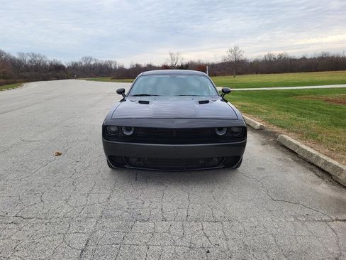 Used 2012 Dodge Challenger SXT image 4