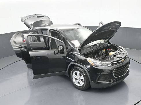 Used 2020 Chevrolet Trax LS image 58