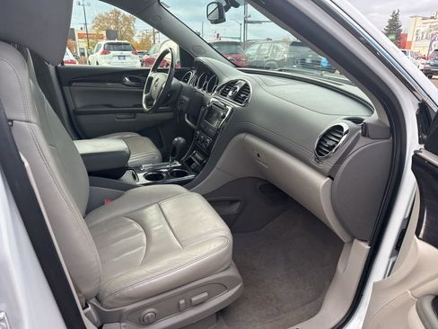 Used 2017 Buick Enclave Leather image 34