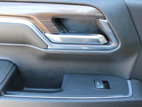 Used 2024 Chevrolet Silverado 1500 LT image 34