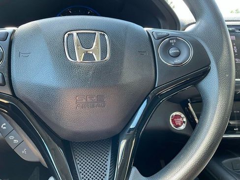 Used 2018 Honda HR-V EX image 19