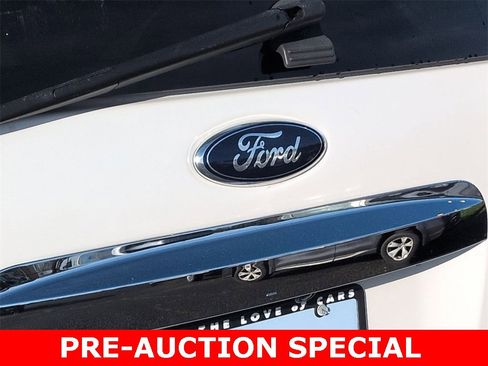 Used 2014 Ford Expedition Limited image 27