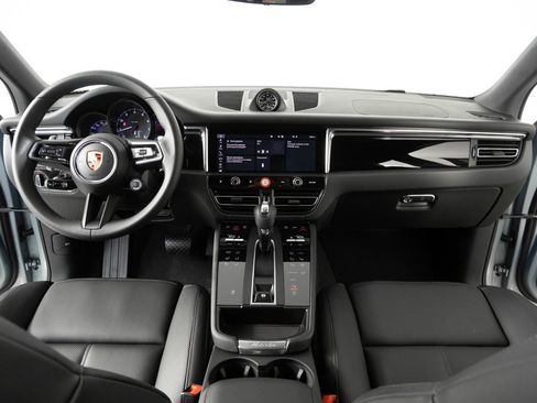New 2026 Porsche Macan image 19