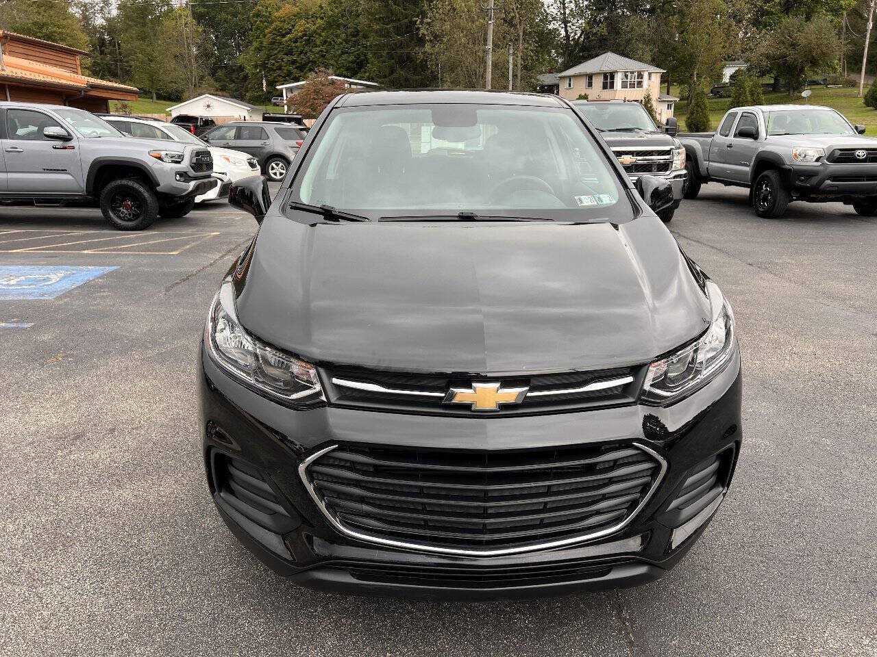 Used 2021 Chevrolet Trax LS w/ Tint and Cruise Package AWD/4WD image 2