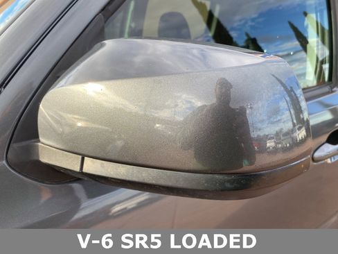 Used 2018 Toyota Tacoma SR5 image 4