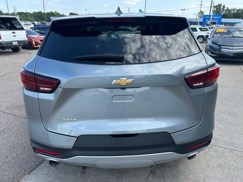 Used 2025 Chevrolet Blazer LT FWD image 6