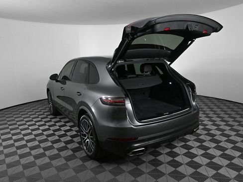 Used 2019 Porsche Cayenne image 3
