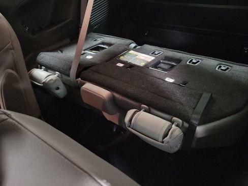 Used 2025 Toyota Sienna XLE w/ XLE Plus Package FWD image 19