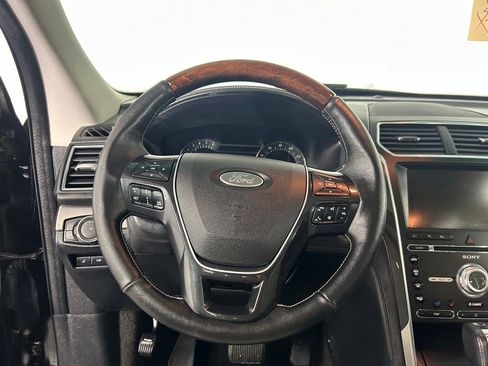 Used 2016 Ford Explorer Platinum AWD/4WD image 8