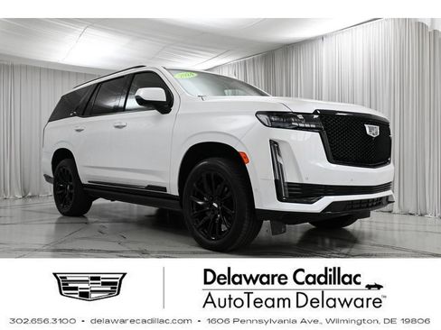 Certified 2024 Cadillac Escalade Sport Platinum w/ LPO, ONYX Package AWD/4WD image 1