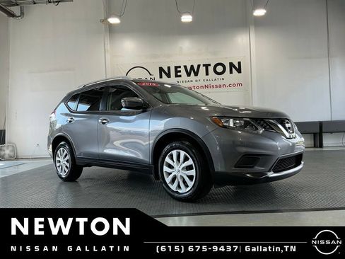 Used 2016 Nissan Rogue S w/ Appearance Package FWD image 20