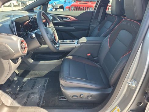 Certified 2025 Chevrolet Equinox EV RS image 5