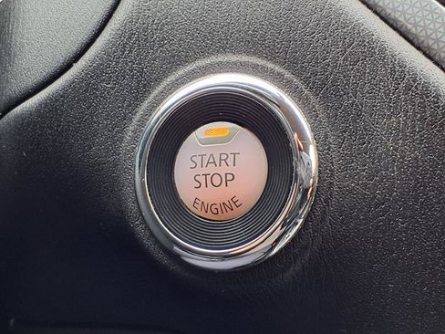 Used 2020 Nissan Pathfinder SL AWD/4WD image 12