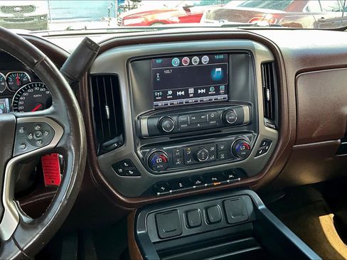 Used 2016 Chevrolet Silverado 1500 High Country w/ High Country Premium Package image 7