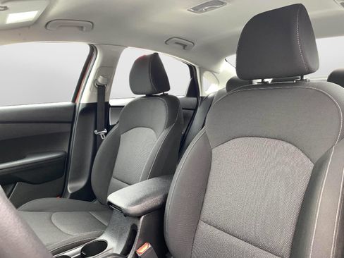 Used 2023 Kia Forte LXS w/ LXS Technology Package image 32