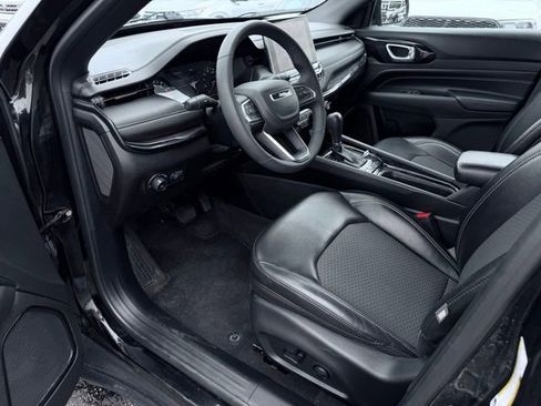 Used 2023 Jeep Compass Latitude w/ Convenience Group AWD/4WD image 17