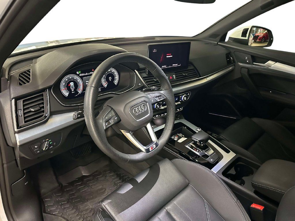 Used 2024 Audi Q5 2.0T Premium Plus AWD/4WD image 16