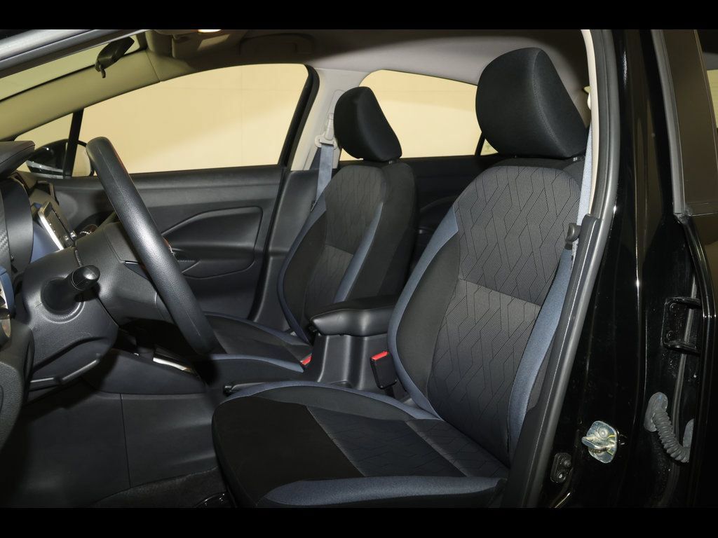 Used 2025 Nissan Versa SV FWD image 13