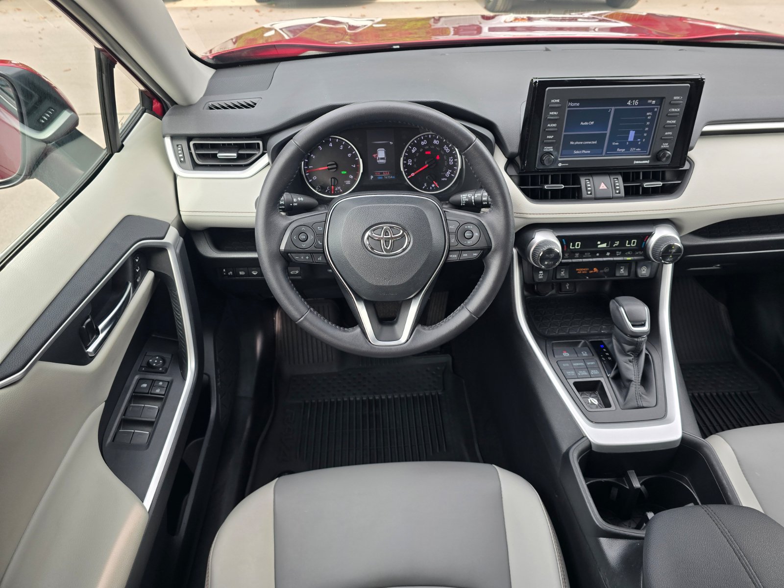 Used 2022 Toyota RAV4 XLE Premium AWD/4WD image 13