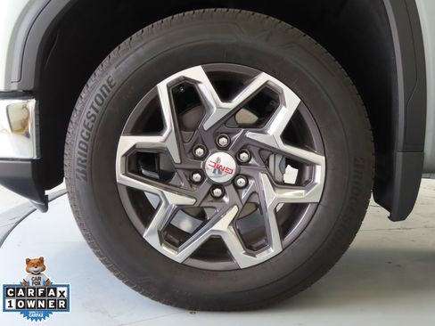 Used 2026 GMC Sierra 1500 SLT image 30