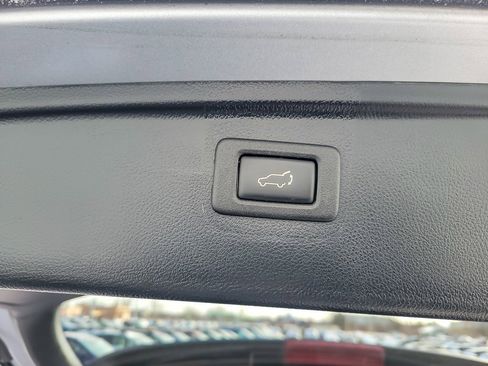 Used 2016 Subaru Outback 3.6R Limited image 19