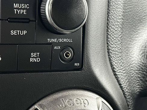 Used 2016 Jeep Wrangler Sport w/ Quick Order Package 24S AWD/4WD image 17