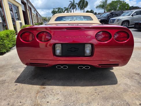 Used 2004 Chevrolet Corvette Convertible w/ Preferred Equipment Group RWD image 6