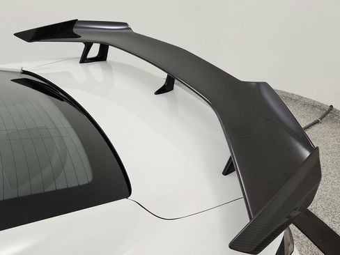Used 2021 Chevrolet Camaro ZL1 RWD image 18