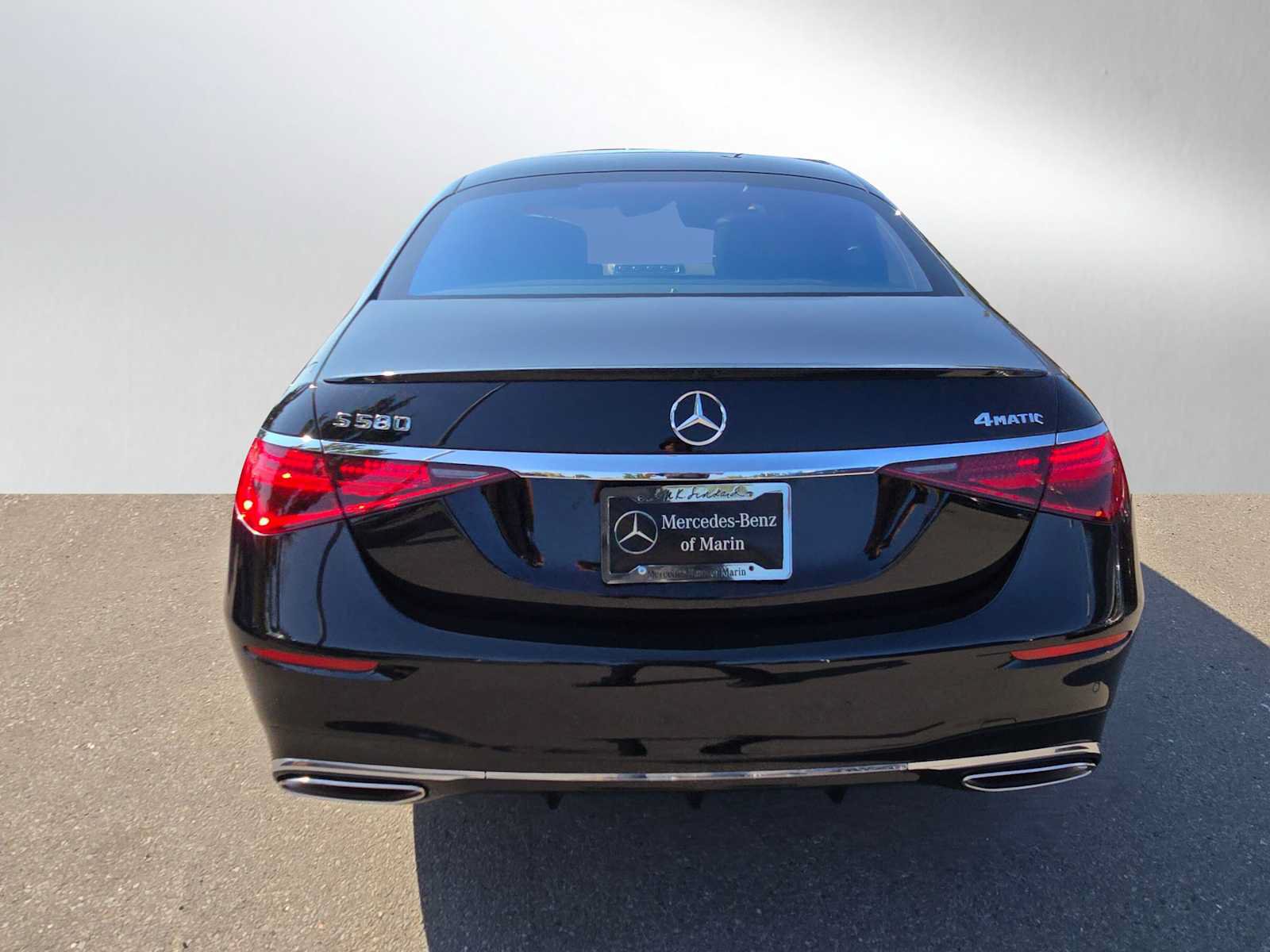 Used 2024 Mercedes-Benz S 580 4MATIC Sedan image 4