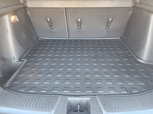 Used 2025 Chevrolet Trax RS w/ Driver Confidence Package image 33