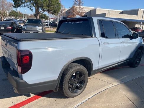 Used 2024 Honda Ridgeline Sport image 3