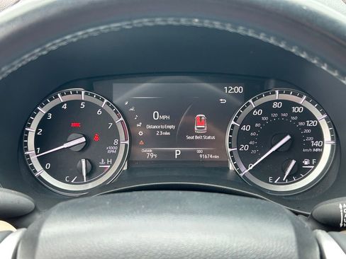Used 2022 Toyota Highlander Platinum FWD image 39