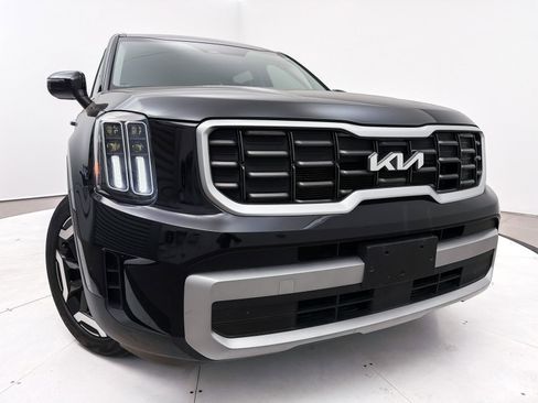 Used 2023 Kia Telluride S w/ S Sunroof Package image 2