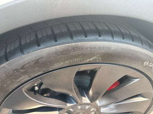 Used 2023 Tesla Model Y Performance AWD/4WD image 13