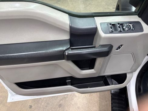 Used 2022 Ford F550 4x4 Crew Cab Super Duty w/ Power Equipment Group image 28