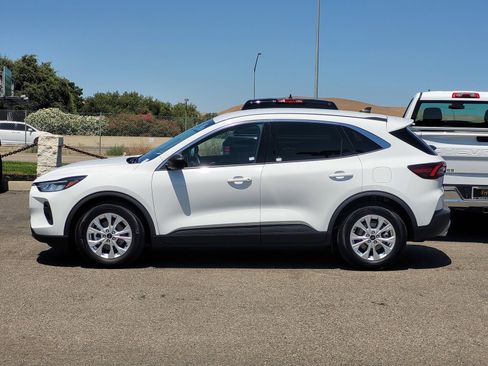 Used 2023 Ford Escape Active image 7